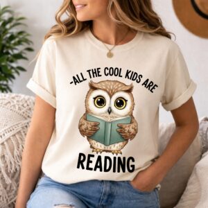 All The Cool Kids Are Reading PNG | Cute Owl Bookworm Sublimation Design for T-Shirts, Retro Back to School Digital Download Graphic